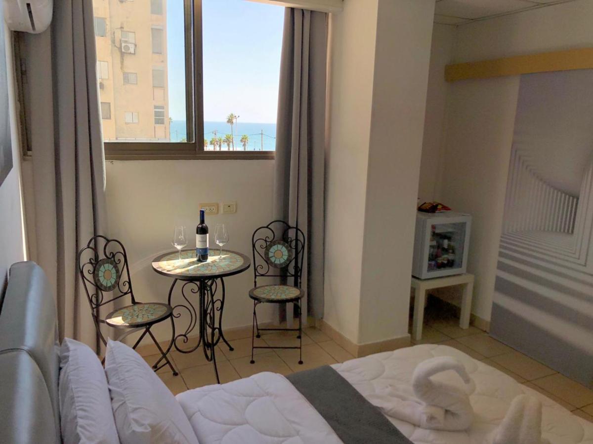 Sea Line Hotel From R&A Group Бат-Ям Экстерьер фото